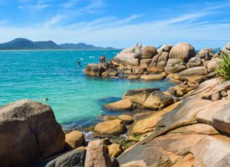 Desconto de R$ 900 na viagem para Floripa (SC) e 4 praias para conhecer!