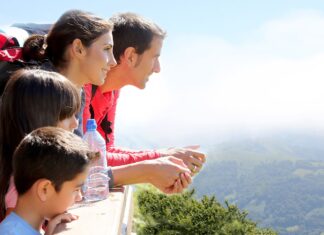Descubra como viajar de última hora nas férias sem gastar muito