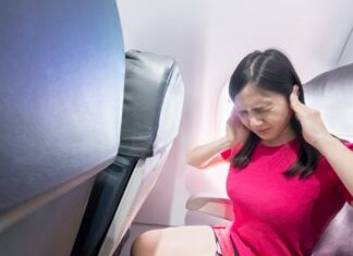Guia para ter uma viagem de avião tranquila e que permite um bom sono