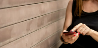 Saiba como funciona o aplicativo gratuito de passagens áreas baratas Melhores Destinos