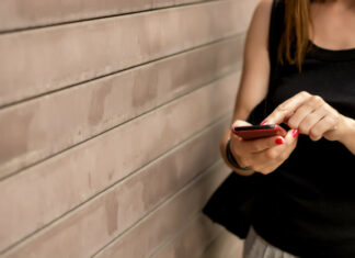 Saiba como funciona o aplicativo gratuito de passagens áreas baratas Melhores Destinos