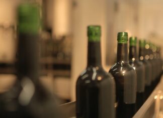 Chile, Argentina, Espanha, Itália? Saiba como é feita a produção de vinho artesanal produção de vinho artesanal