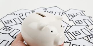 Leia esse guia de como o casal pode economizar dinheiro para comprar uma casa economizar dinheiro para comprar uma casa