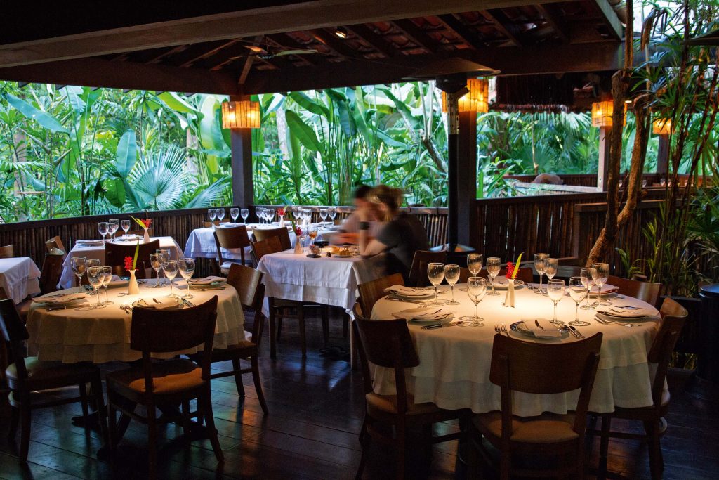 restaurante em Camburi